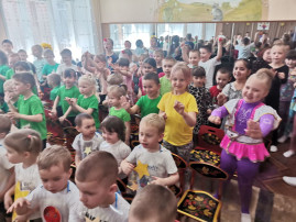 Космический цирк в детском саду Космический цирк в детском саду.